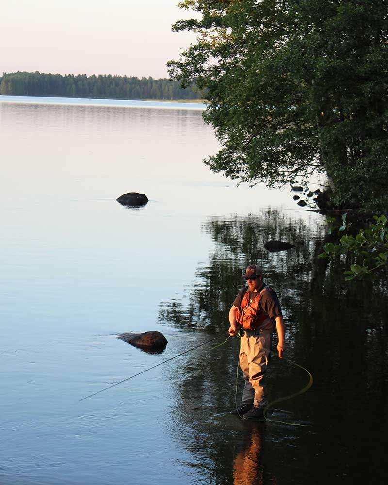 Koskikalastustusta Miekankoskella